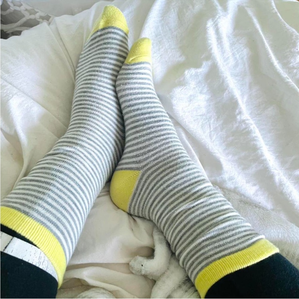 ABERCROMBIE AND FITCH SOCKS